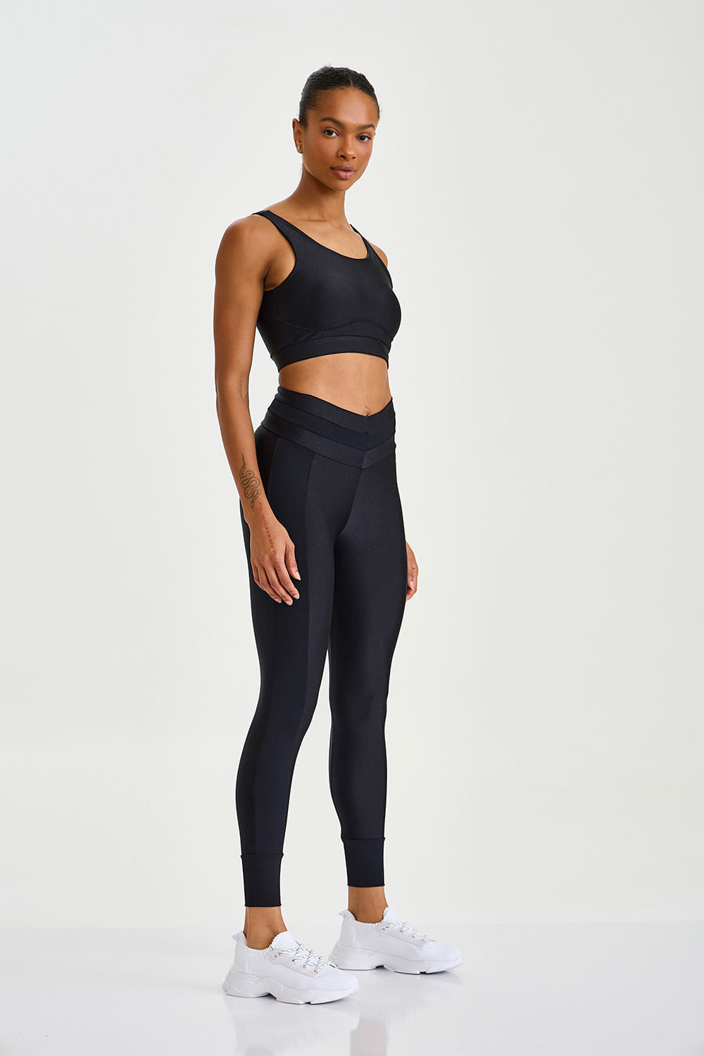 Legging Adaptiv Com Punho E Afina Cintura Preto