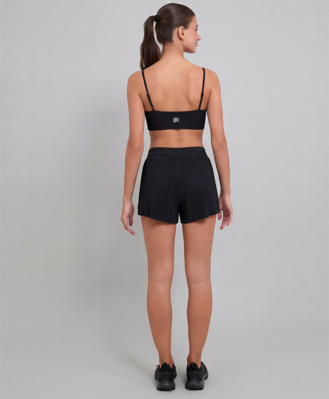 Shorts Com Plissado Alto Giro