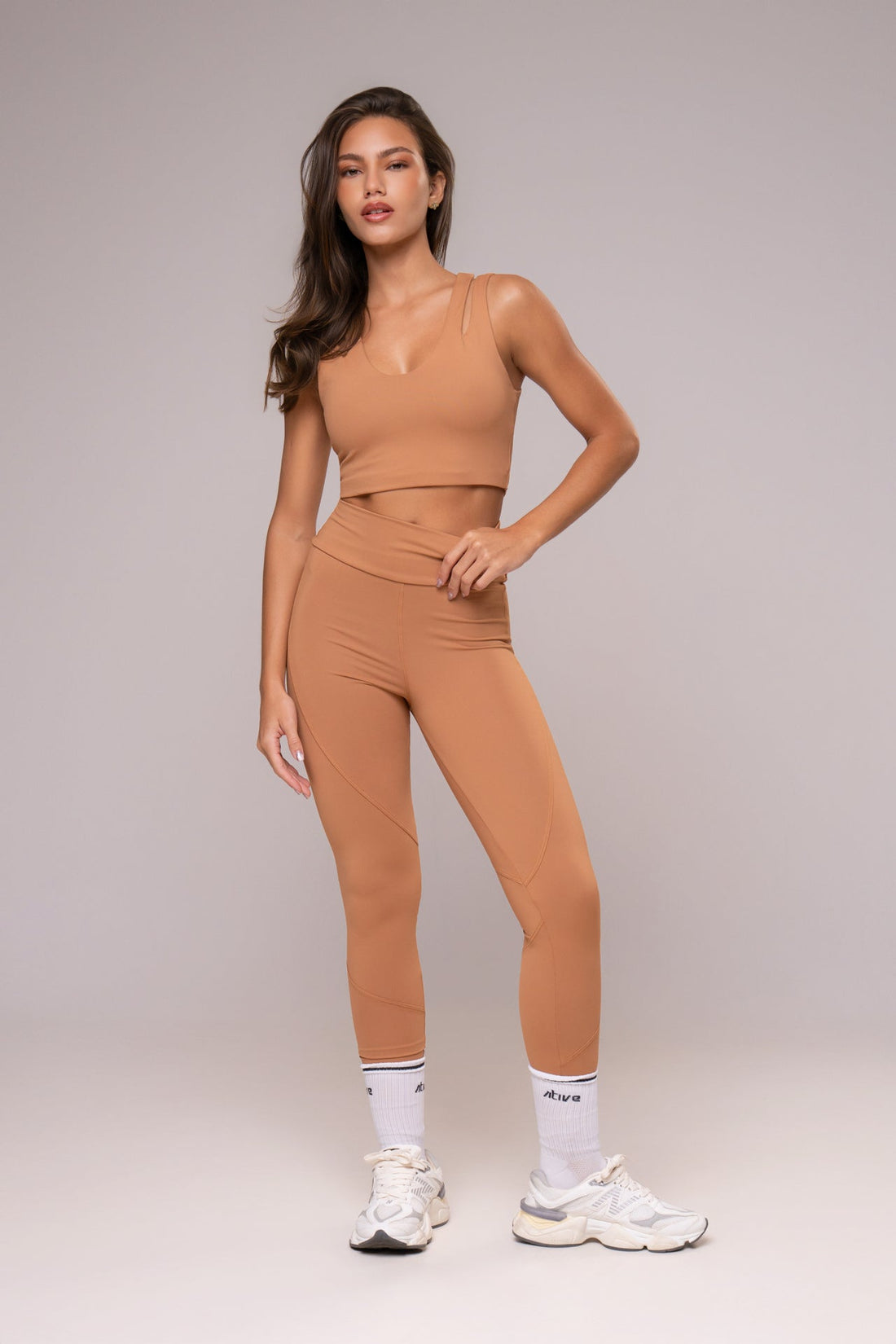 Conjunto Legging e Top Alças Duplas Essentials Canela