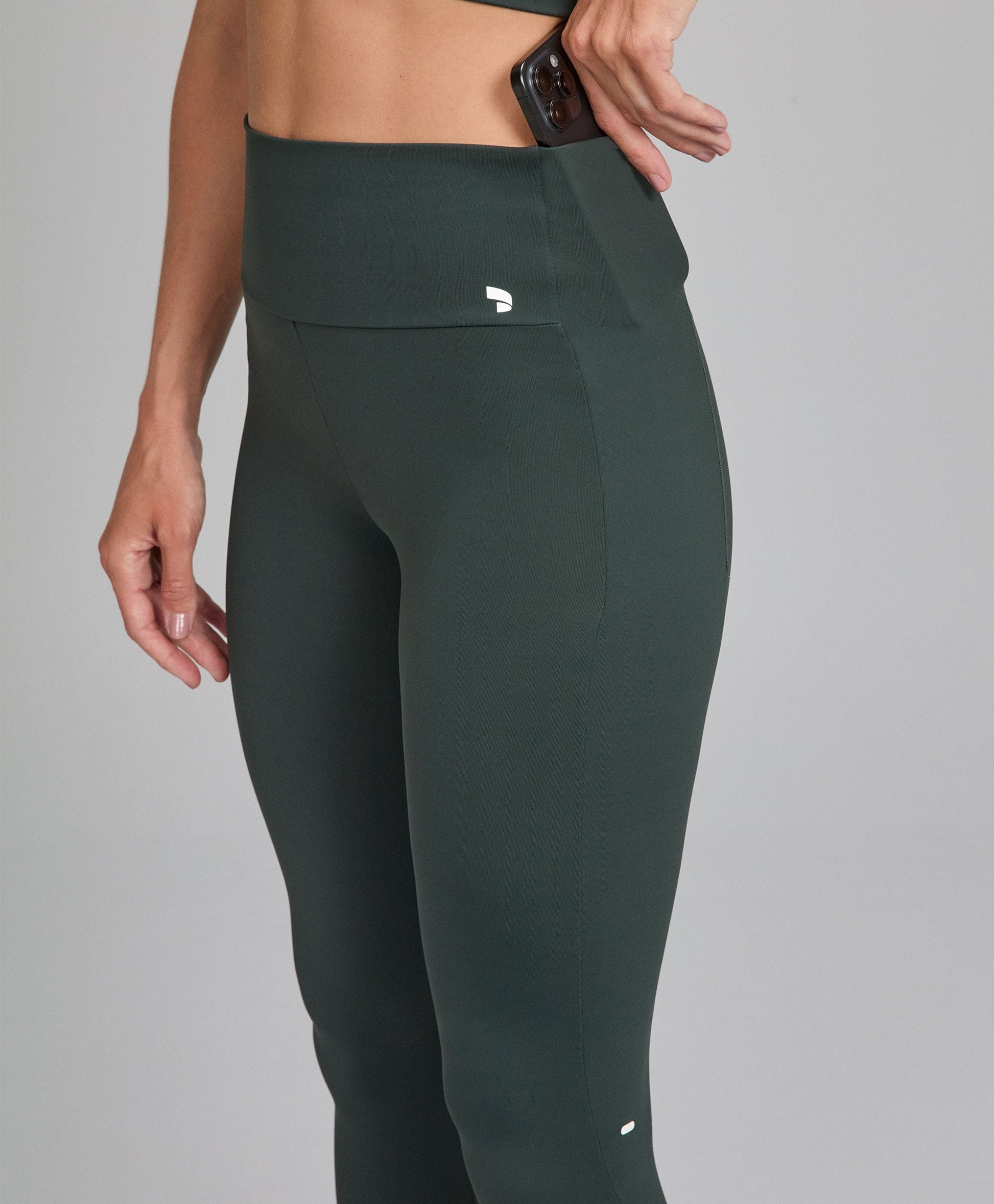 Legging Bolsos Laterais e Refletivos