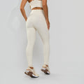 Calça Legging Premium com Bolso e Recortes Tecido Texturizado Off White LG2387