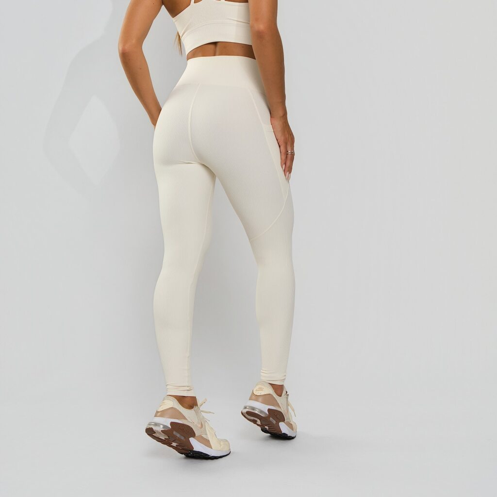 Calça Legging Premium com Bolso e Recortes Tecido Texturizado Off White LG2387