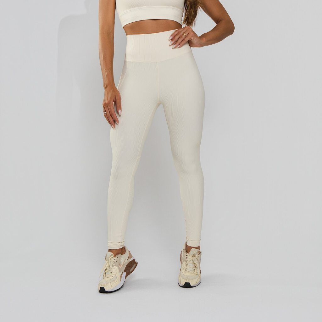 Calça Legging Premium com Bolso e Recortes Tecido Texturizado Off White LG2387