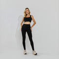 Conjunto Top e Calça Fitness Cós de Elástico Decote Oval Costas Poliamida Premium Preto TP1874