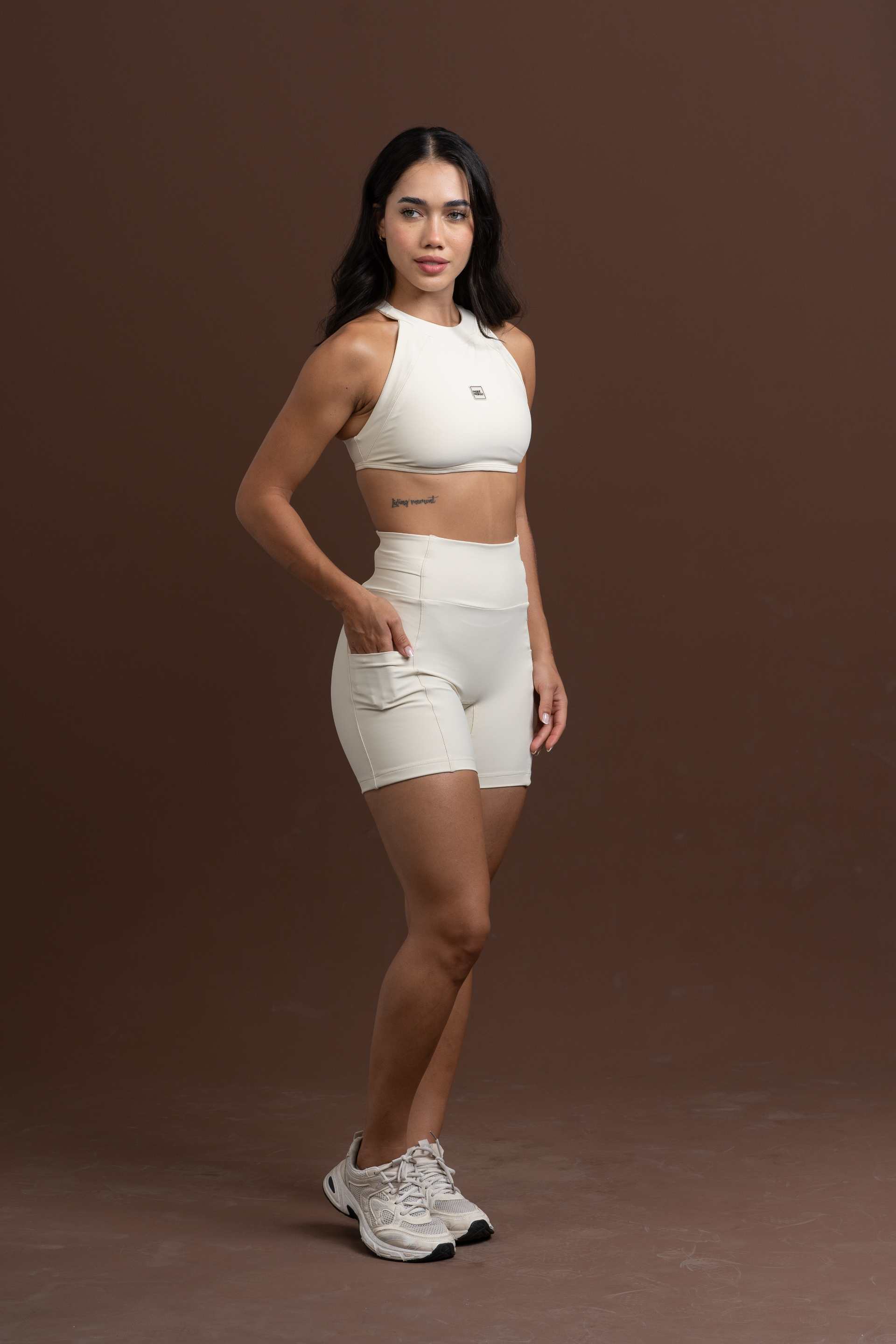 Conjunto Top e Calça Fitness Compressão Madu Creme