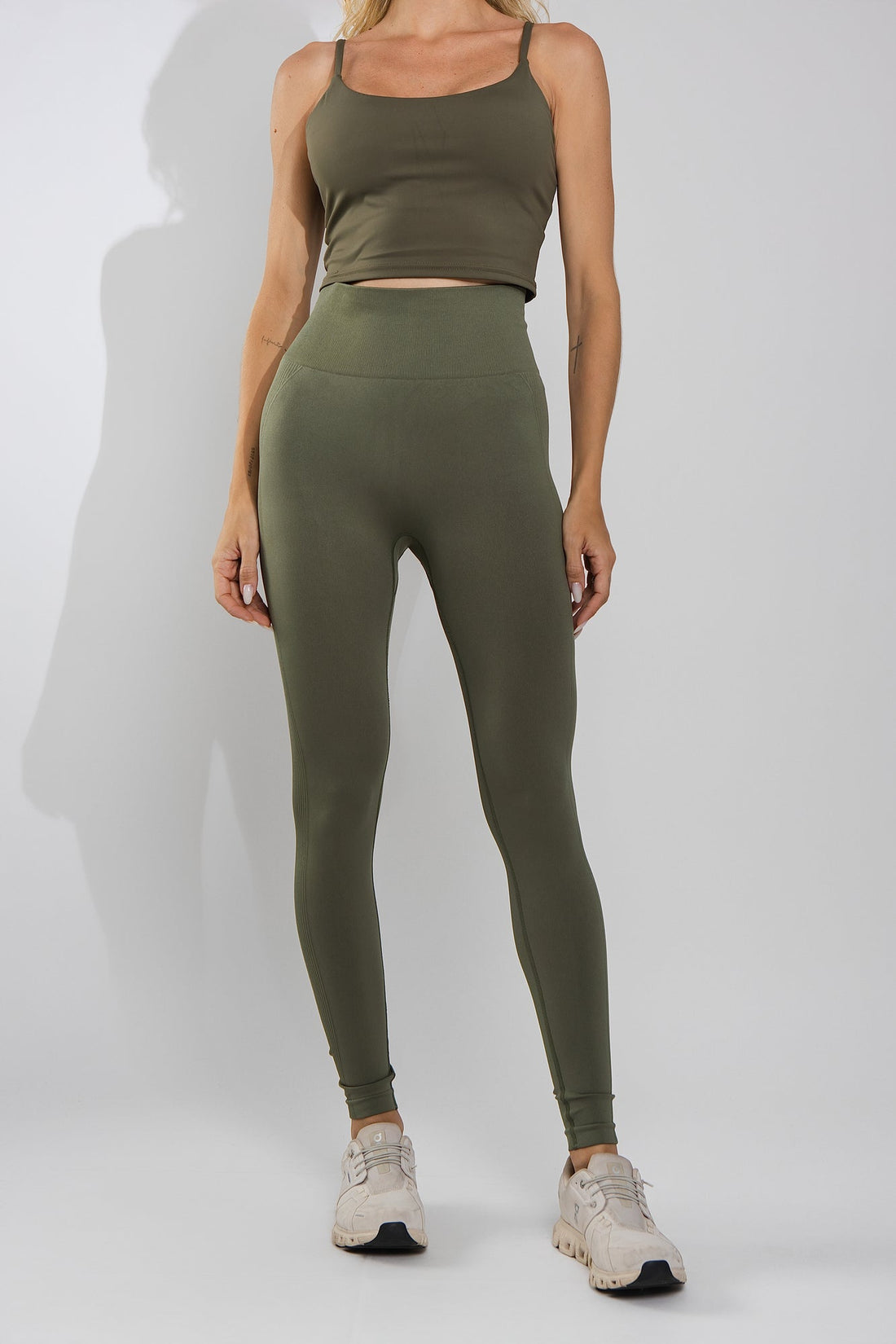 Calça Legging Poliamida Corte Básico Cintura Alta Militar LG2410