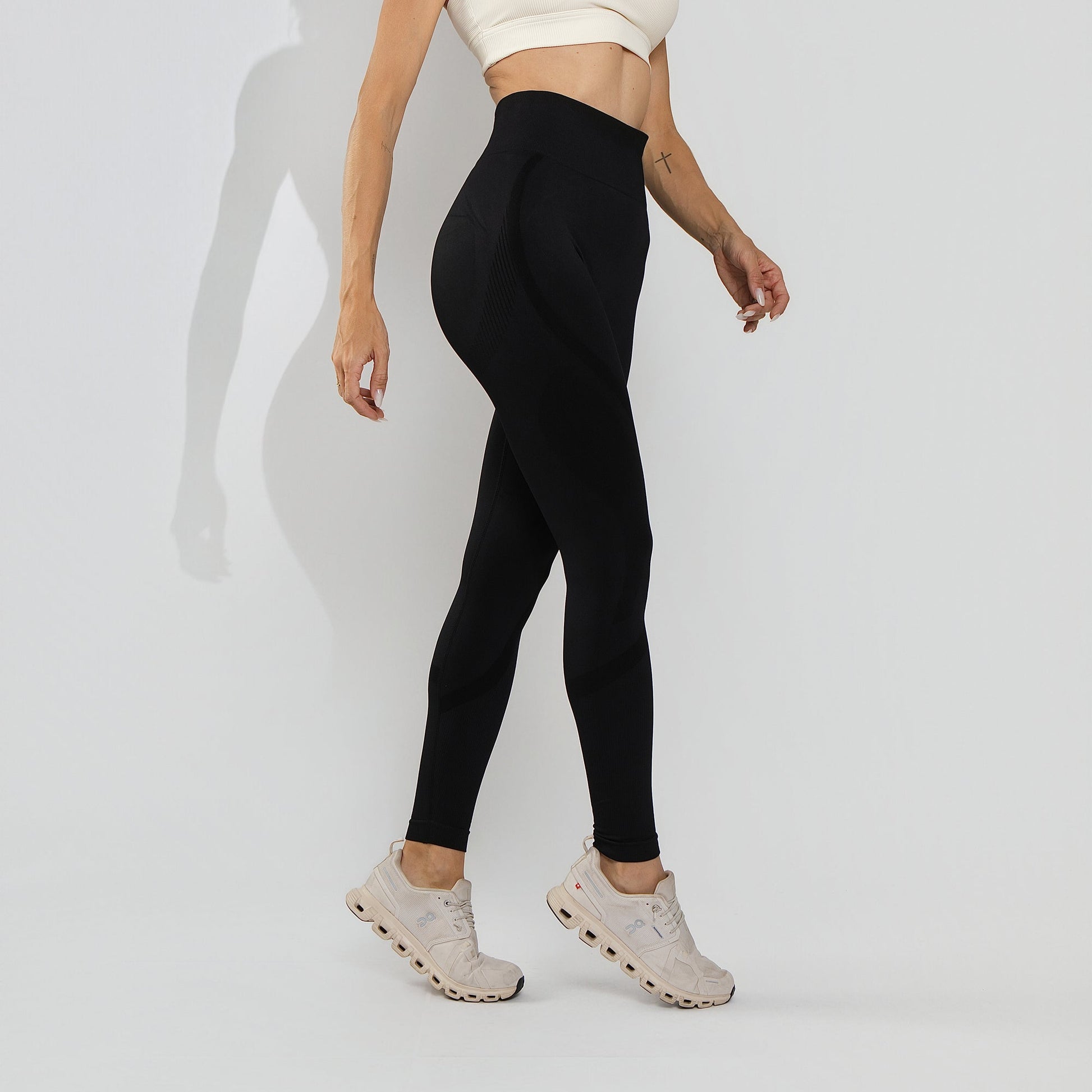 Calça Legging Poliamida Corte Básico Cintura Alta Preto LG2407