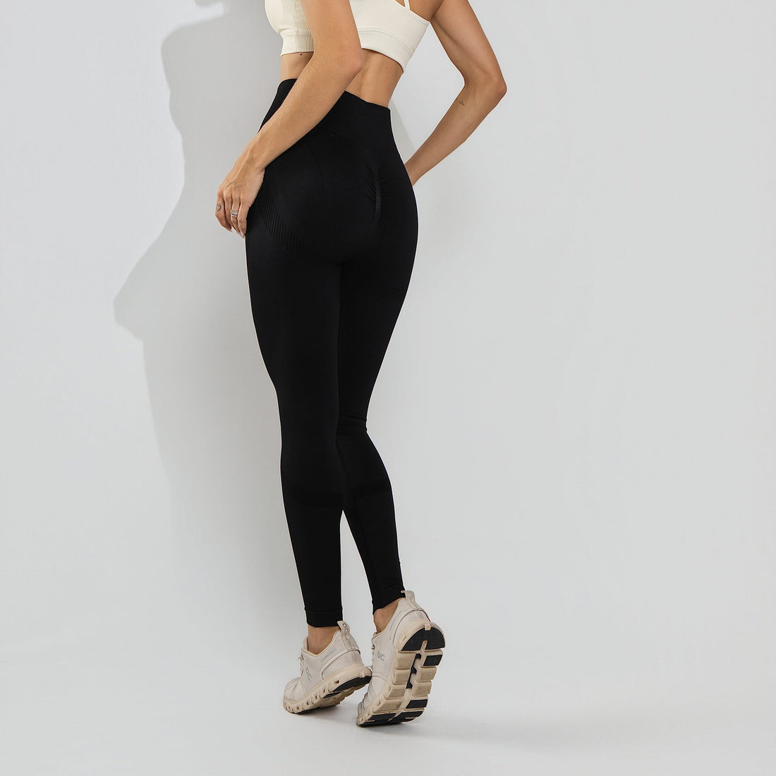 Calça Legging Poliamida Corte Básico Cintura Alta Preto LG2407