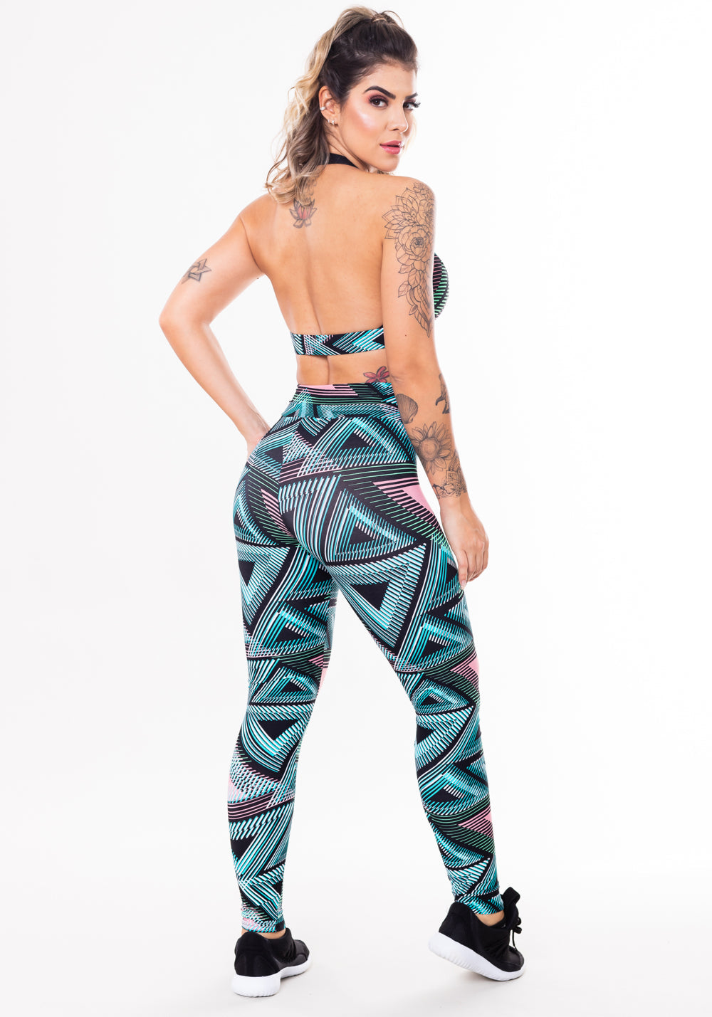 Conjunto Fitness Match Poliamida Estampado Triângulos (top+calça) Dlk