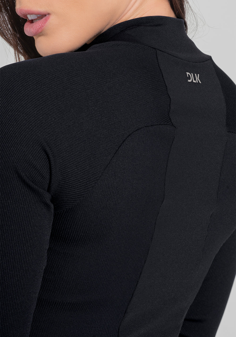 Casaco Fitness Feminino Com Detalhe Canelado Motion Lines Dlk Preto