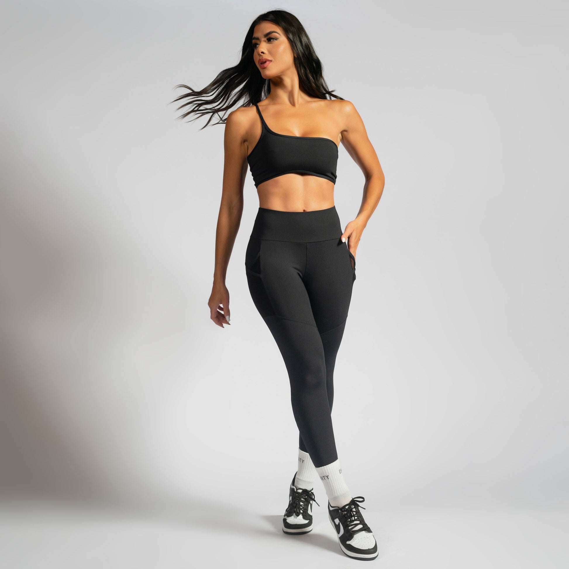 Conjunto Top e Calça Fitness Preto Celebrity HNB TP1593