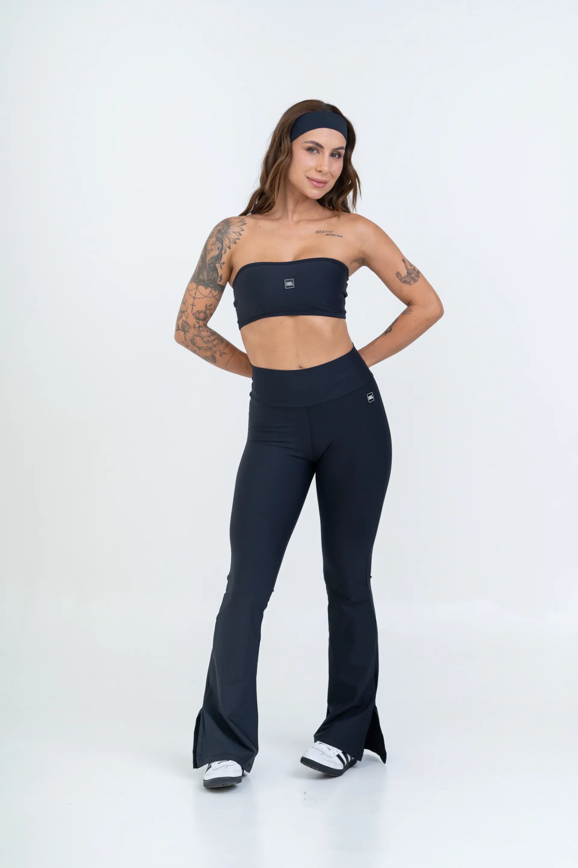 Conjunto Top e Calça Fitness Tomara Que Caia Allure Preto