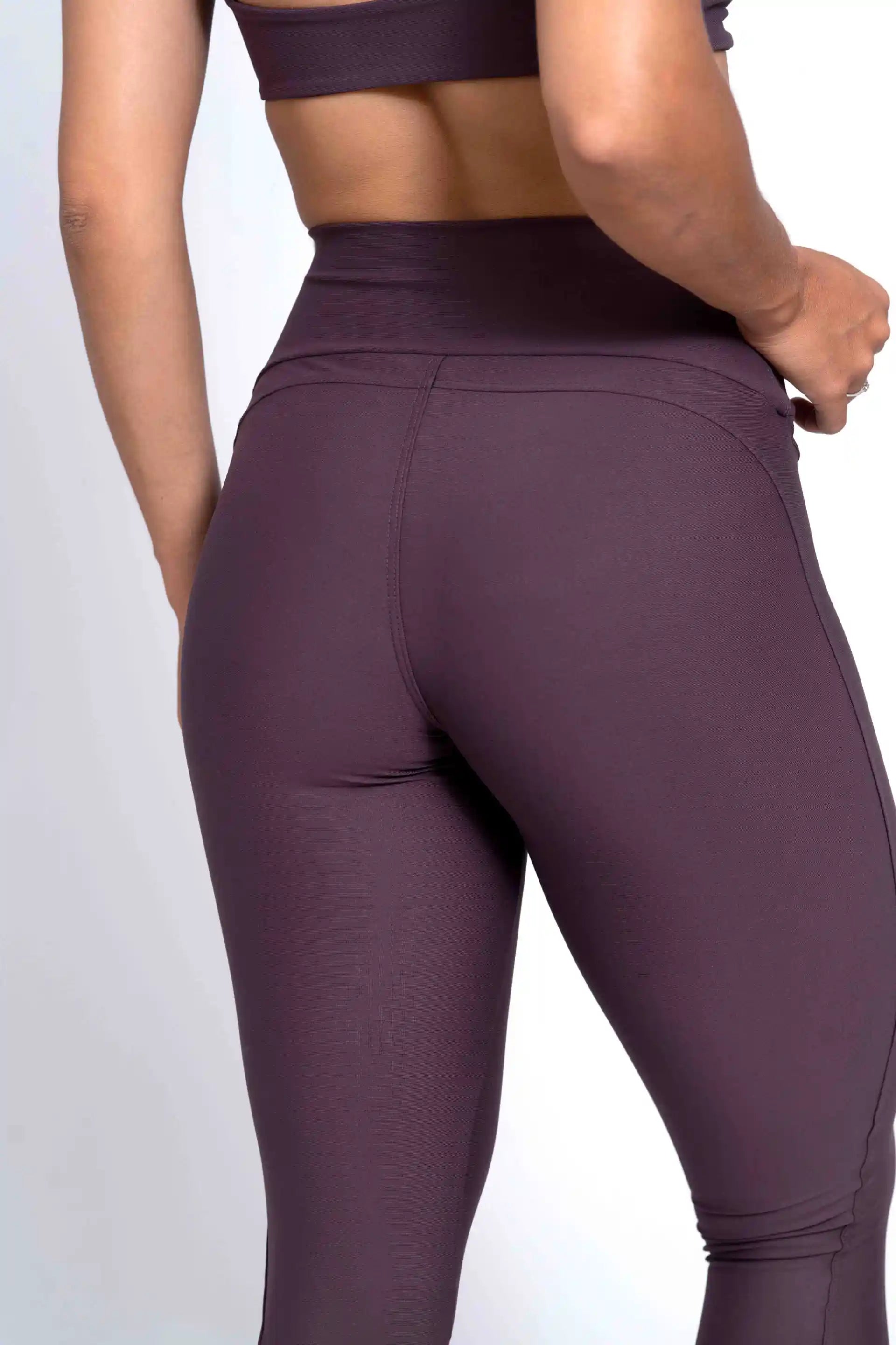 Calça Legging Essence Ameixa Terrosa s/ costura frontal compressão