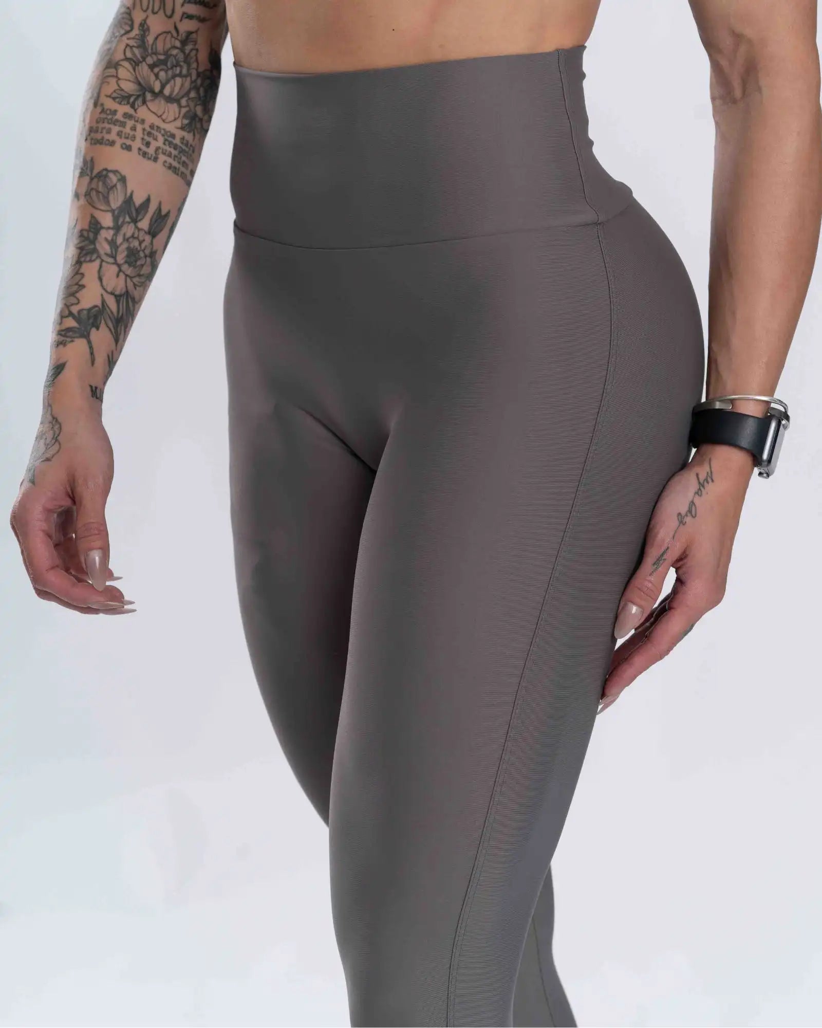 Calça legging fitness Confort s/ costura frontal Compressão