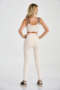 Conjunto Top e Calça Sobreposição Com Proteção Solar Off White